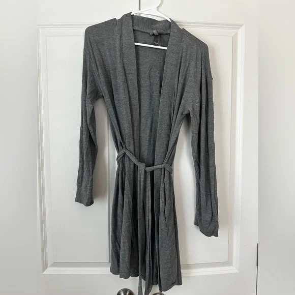 Skims Soft Lounge Robe - Picture 2 of 6